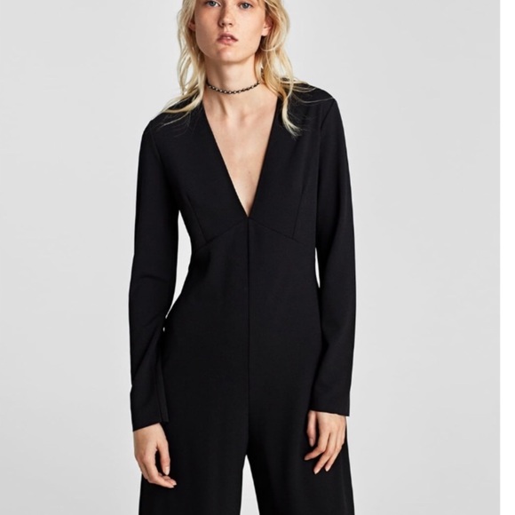 ❌SOLD❌ZARA OPEN BACK DETAILED JUMPSUIT - Picture 3 of 4